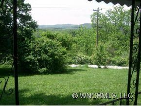 306 Queen St, Hendersonville, NC 28792 - photo 3