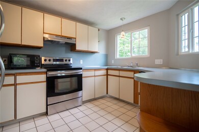 Large Kitchen - Lots of Counter Space