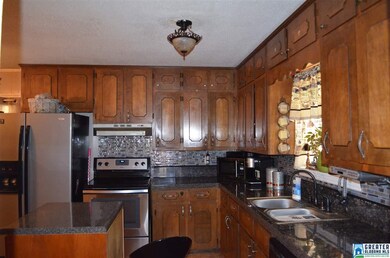 2736 6th St NE, Center Point, AL 35215 - photo 6