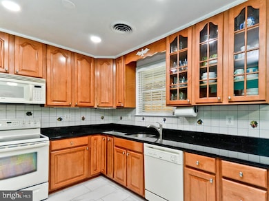 5601 Ramblewood Ave, Clinton, MD 20735 - photo 7