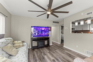 213 Suburban St, Ecorse, MI 48229 - photo 6