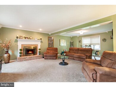 1907 Wayne Dr, Norristown, PA 19403 - photo 4