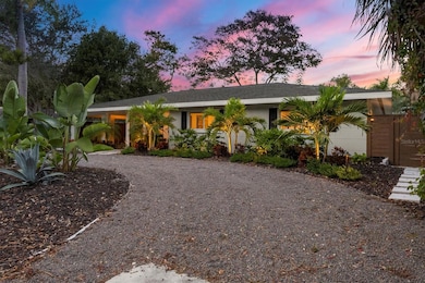 2375 Datura St, Sarasota, FL 34239 - photo 4