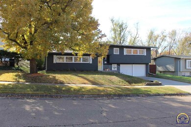 3625 SW 30th Terrace, Topeka, KS 66614 - photo 2