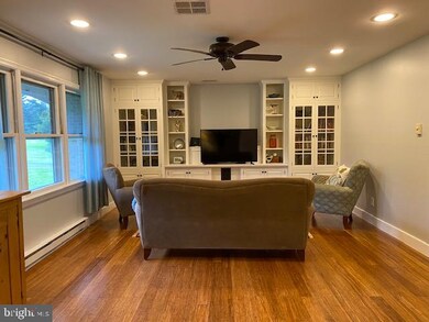 9 S Valley View Rd, Line Lexington, PA 18932 - photo 3