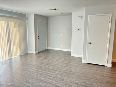 5723 Ritter Ln, Las Vegas, NV 89118 - photo 3