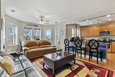 6153 N Richmond St unit 3S, Chicago, IL 60659 - photo 3