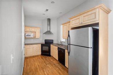 360 S Elm St unit 204, Greensboro, NC 27401 - photo 5