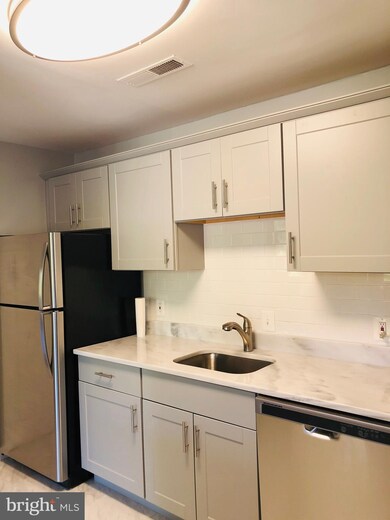 527 N Armistead St unit 202, Alexandria, VA 22312 - photo 5