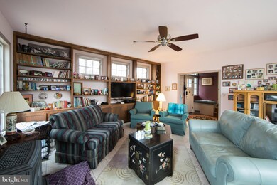 461 S Maple Ave, Purcellville, VA 20132 - photo 5