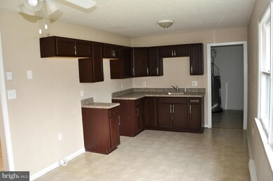 321 Chinkapin Dr, Stephens City, VA 22655 - photo 6