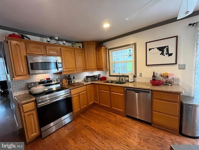 1439 Crofton Pkwy, Crofton, MD 21114 - photo 3