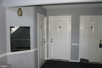 12946 Grays Pointe Rd unit 12946B, Fairfax, VA 22033 - photo 2
