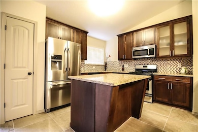 13479 Hazelwood St, Horizon City, TX 79928 - photo 4