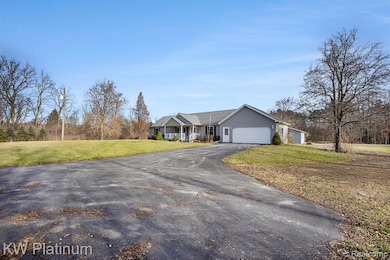 2954 English Rd, Kimball, MI 48074 - photo 6