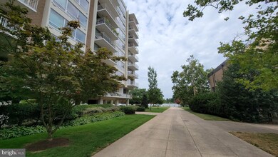 Riverside unit A807, Washington, DC 20024 - photo 5