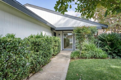 8088 N Mariposa St, Fresno, CA 93720 - photo 3