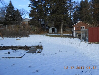 28 Kazbeck St, Indian Orchard, MA 01151 - photo 3