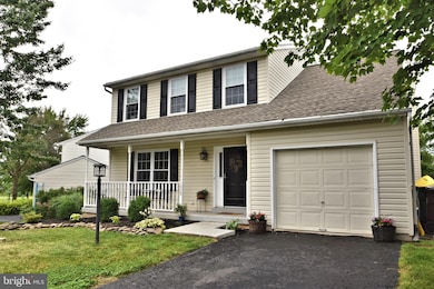 1029 Deerfield Cir, Perkasie, PA 18944 - photo 2