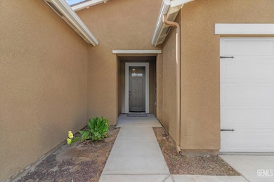 7207 Shooting Star Ct, Bakersfield, CA 93311 - photo 2