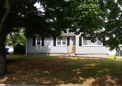 16 Leatherleaf Cir, Springfield, MA 01109 - photo 2