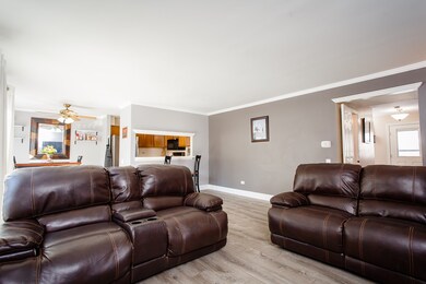 2227 Teton Pkwy, Algonquin, IL 60102 - photo 3