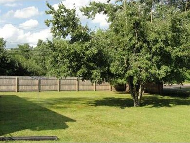 9 Allen Park Rd, Springfield, MA 01118 - photo 5