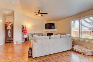 2751 SW Obsidian Ln, Redmond, OR 97756 - photo 6