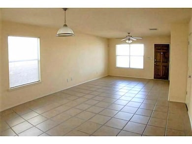 5724 Saluki Dr unit A,B, El Paso, TX 79924 - photo 3