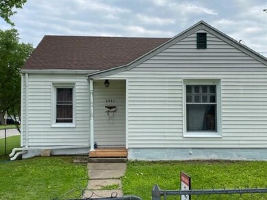 2061 Maple St, Des Moines, IA 50317 - photo 3