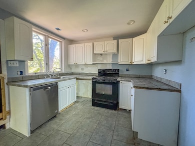 132 Kilbourn Rd, Lancaster, MA 01523 - photo 5
