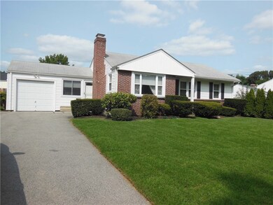 372 Garden City Dr, Cranston, RI 02920 - photo 2