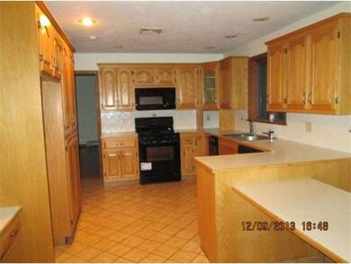 72 Westview Dr, Stoughton, MA 02072 - photo 2