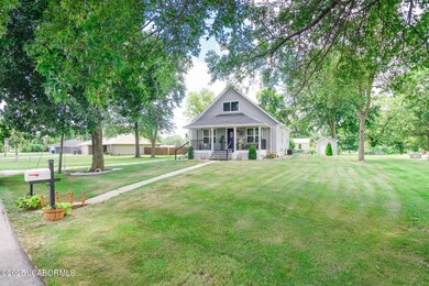 121 Park St, New Bloomfield, MO 65063 - photo 2