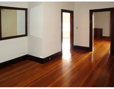 587 Haverhill St unit 4, Lawrence, MA 01841 - photo 4