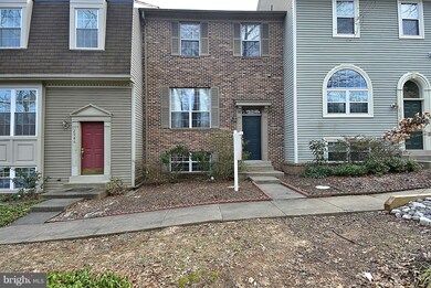 2984 Mission Square Dr, Fairfax, VA 22031 - photo 2
