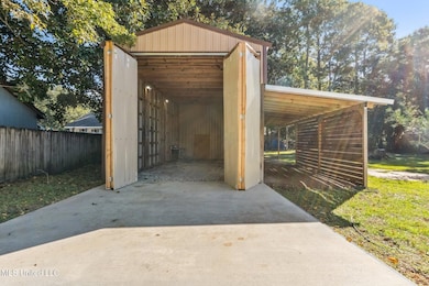 2938 Hickory Ln, Ocean Springs, MS 39564 - photo 6