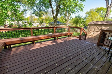 4048 42nd St, Des Moines, IA 50310 - photo 5