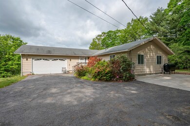 27 Rita St, MerriMacK, NH 03054 - photo 2