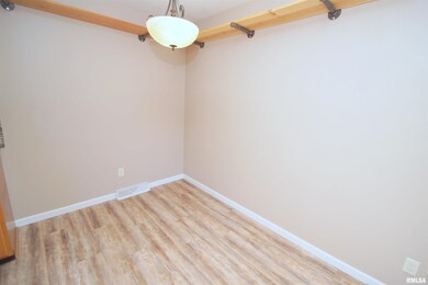 4033 Lillie Ave unit 19B, Davenport, IA 52806 - photo 4