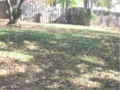 186 Cabbel Dr, Manassas Park, VA 20111 - photo 2