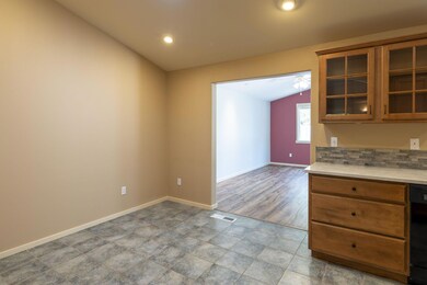 3673 SW 30th St, Redmond, OR 97756 - photo 6