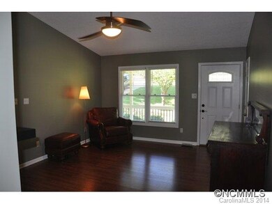 112 Meadow Lake Rd, Asheville, NC 28803 - photo 3