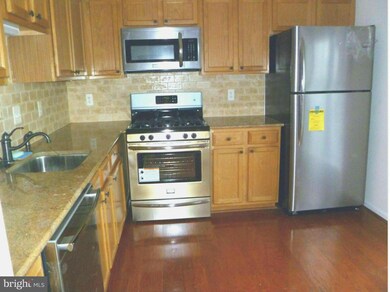 8207 Crossbrook Ct unit 202, Lorton, VA 22079 - photo 6