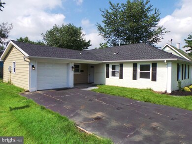 10 Peppermint Ln, Willingboro, NJ 08046 - photo 3