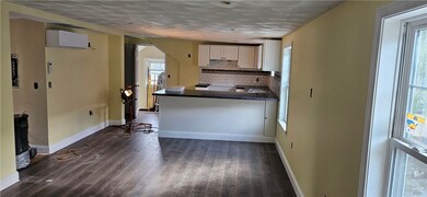 292 Samuel Gorton Ave, Warwick, RI 02889 - photo 4