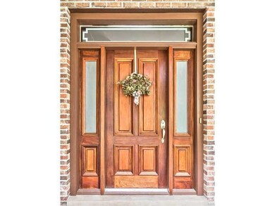 Entry/Foyer.