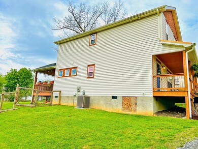 347 Oakview Park Rd, Asheville, NC 28803 - photo 4