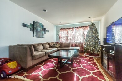 Large Living Room with Southern exposure that lets