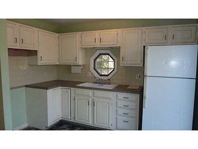 Kitchen. Eat in Kitchen